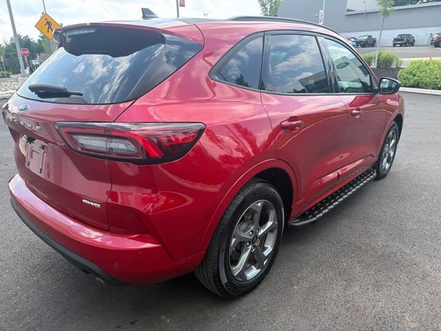 Certified 2024 Ford Escape ST-Line w/ Tech Pack #1 AWD/4WD image 6
