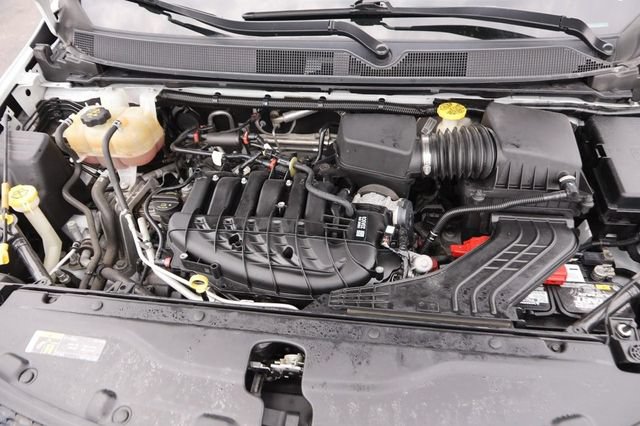 Used 2021 Chrysler Voyager Lxi FWD image 28