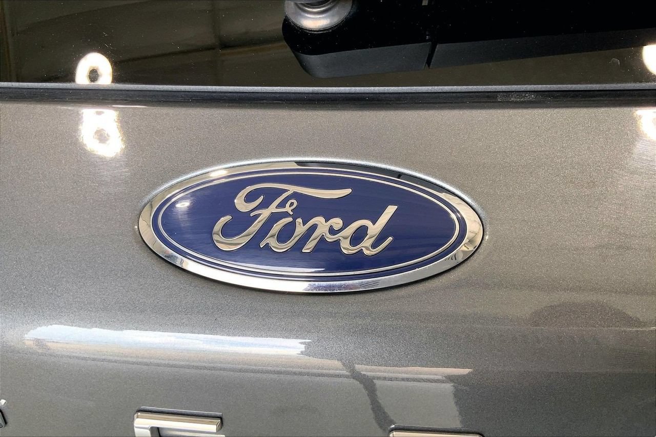 Certified 2025 Ford Escape ST-Line Select AWD/4WD image 31