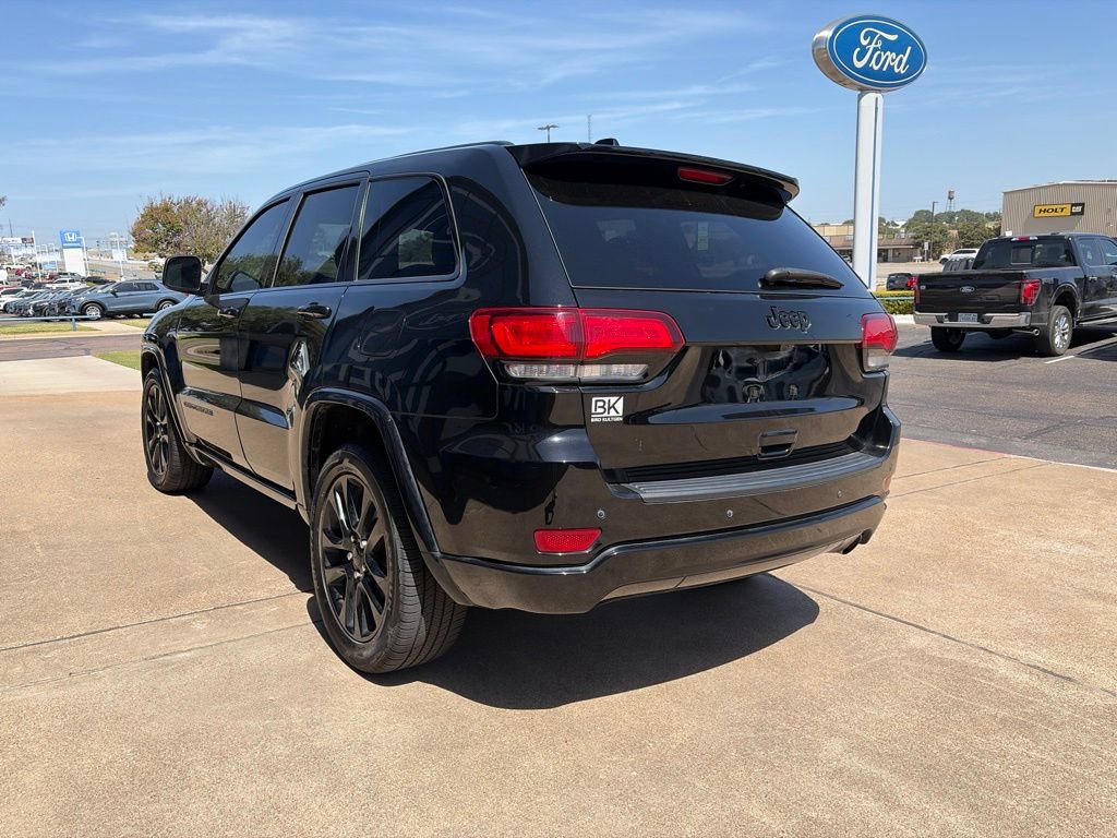 Used 2020 Jeep Grand Cherokee Altitude RWD image 5