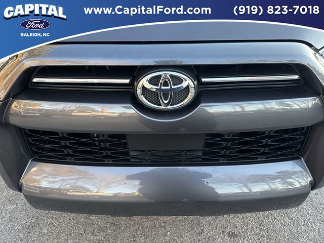 Used 2021 Toyota 4Runner SR5 image 10