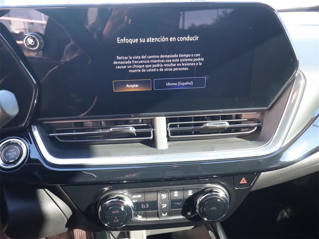 Used 2025 Chevrolet Trax RS w/ Driver Confidence Package image 17