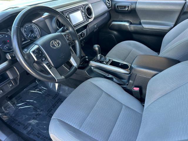 Used 2018 Toyota Tacoma SR5 w/ SR5 Appearance Package (SM) RWD image 9