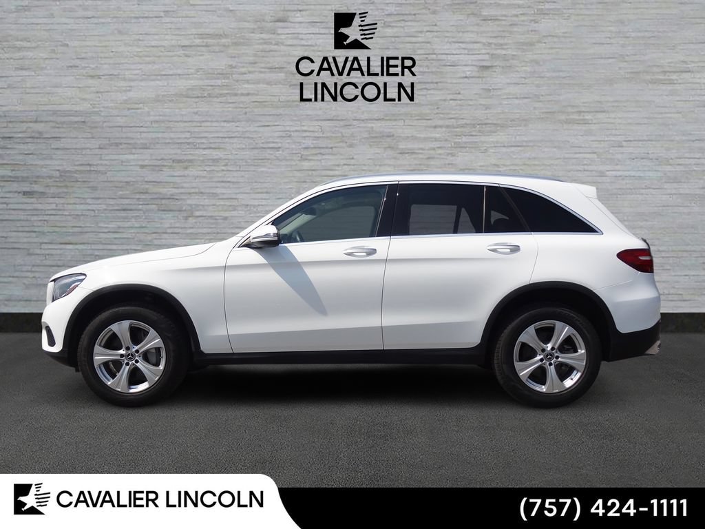 Used 2017 Mercedes-Benz GLC 300 4MATIC image 4