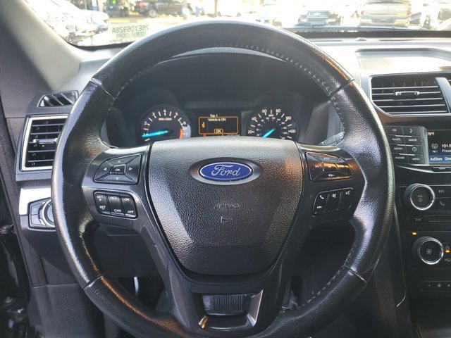 Certified 2017 Ford Explorer XLT image 19