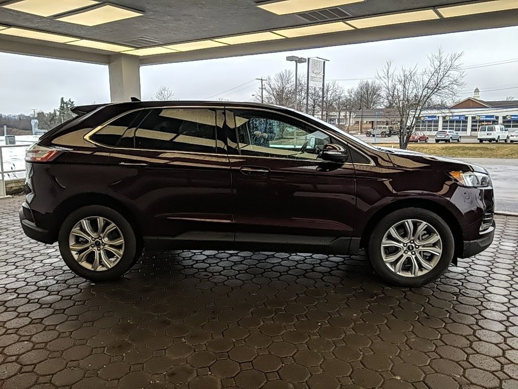 Certified 2024 Ford Edge Titanium w/ Class II Trailer Tow Package image 4