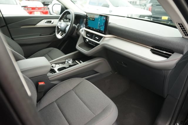 Certified 2025 Ford Explorer Active RWD image 19
