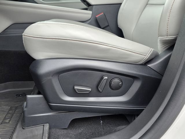 Certified 2025 Ford Explorer Active w/ Active Comfort Package RWD image 14
