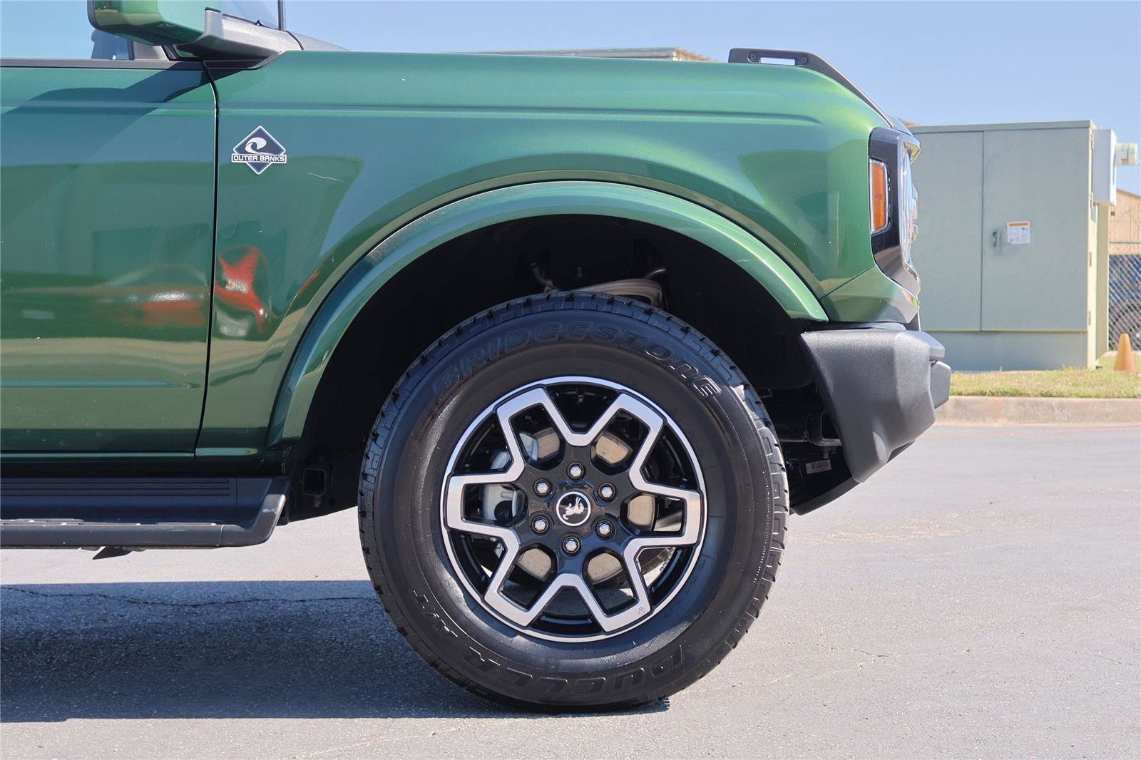 Certified 2025 Ford Bronco Outer Banks AWD/4WD image 10