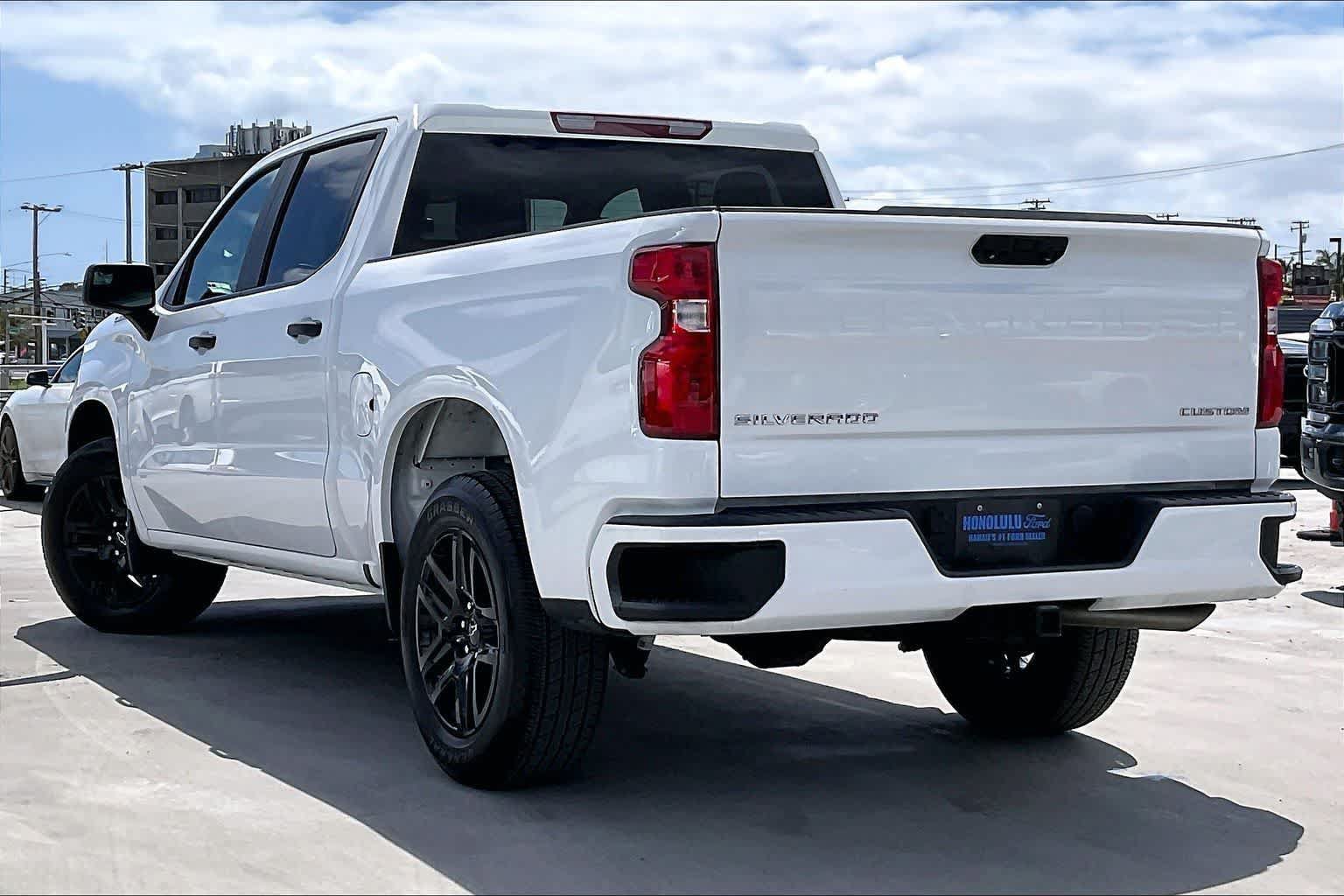 Used 2022 Chevrolet Silverado 1500 Custom RWD image 4