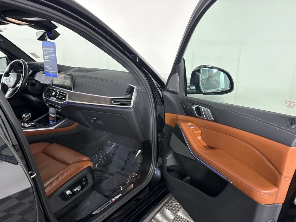 Used 2022 BMW X7 M50i AWD/4WD image 40