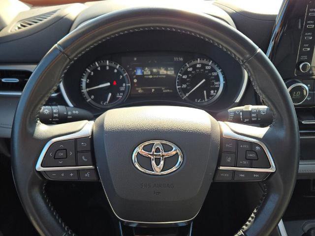 Used 2021 Toyota Highlander XLE image 37