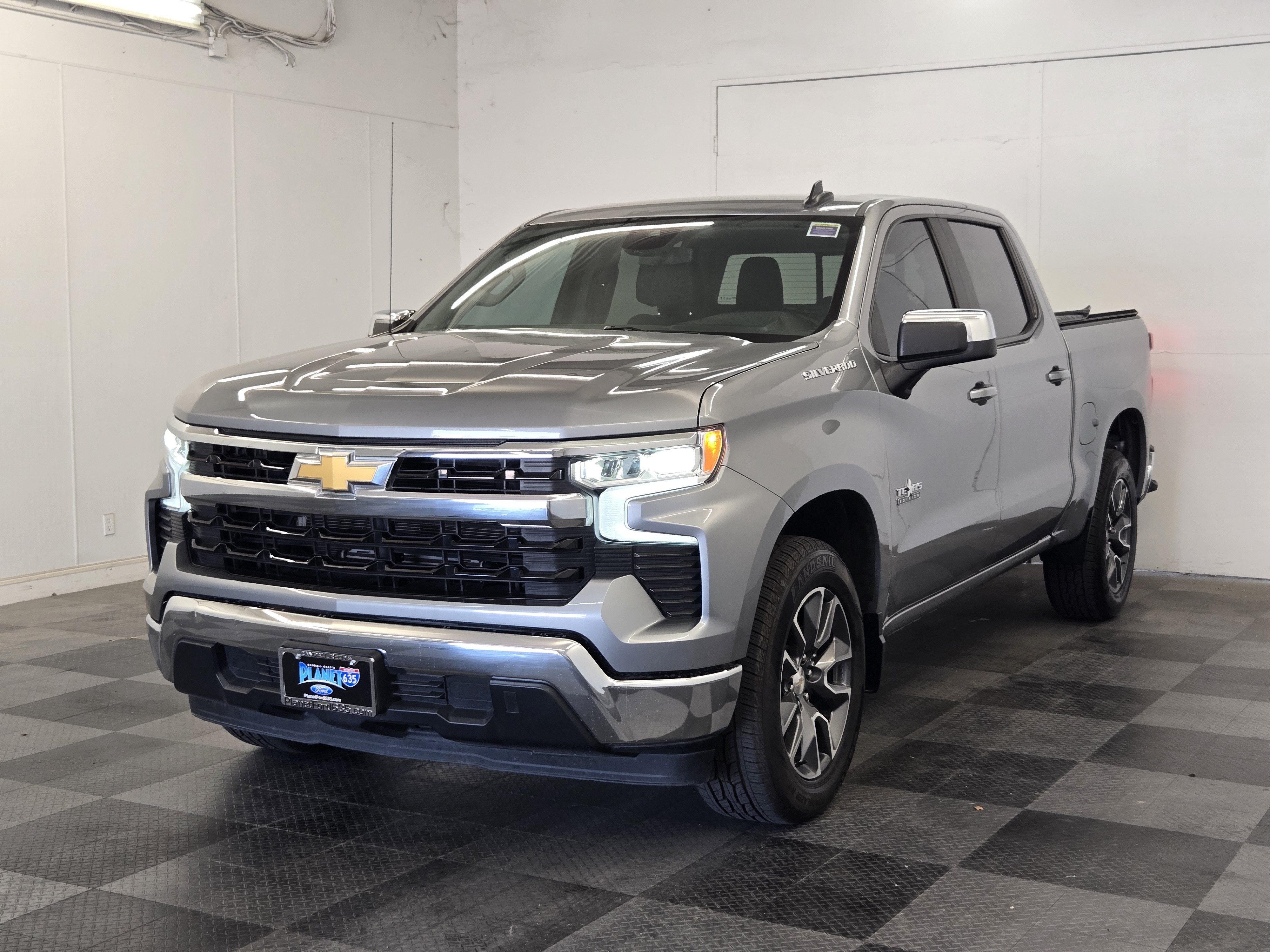Used 2024 Chevrolet Silverado 1500 LT w/ Texas Edition Plus RWD image 4
