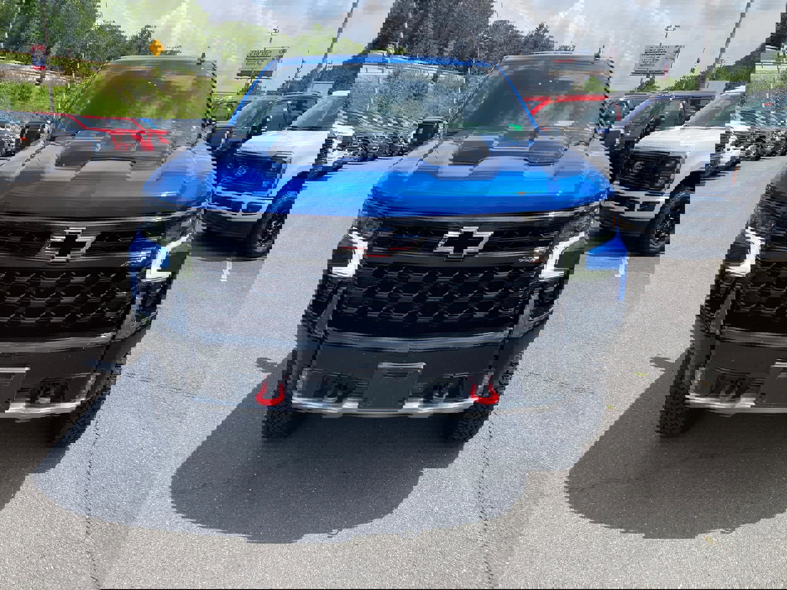 Used 2022 Chevrolet Silverado 1500 ZR2 w/ Technology Package image 7