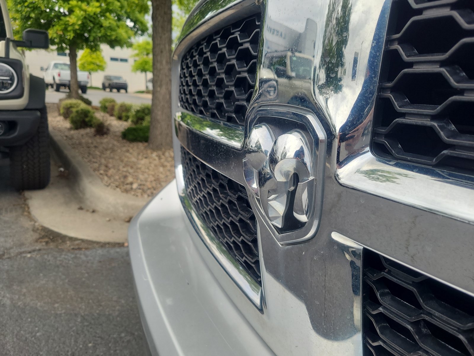 Used 2018 RAM 1500 Classic SLT AWD/4WD image 23