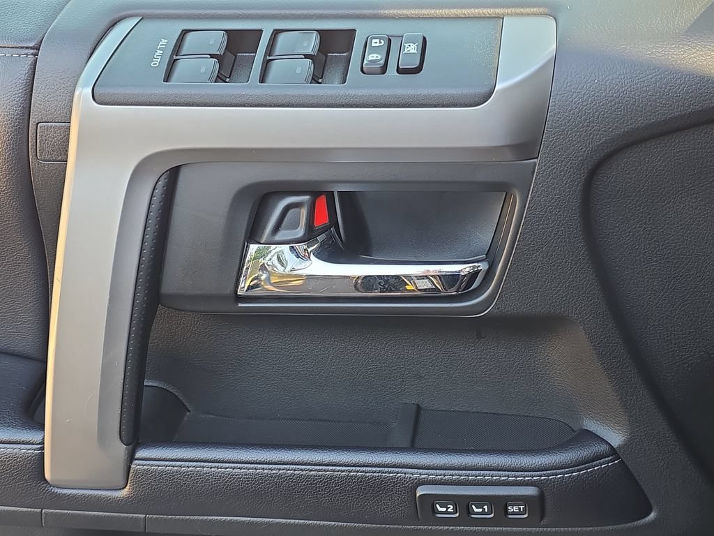 Used 2019 Toyota 4Runner Limited AWD/4WD image 25
