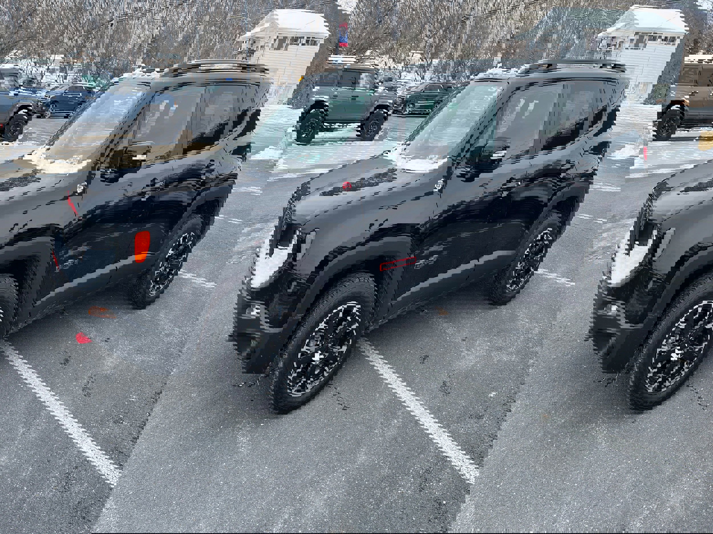 Used 2023 Jeep Renegade Trailhawk w/ Sun/Sound Group video 2