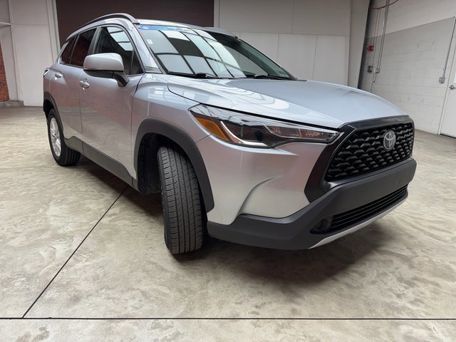 Used 2022 Toyota Corolla Cross LE image 5