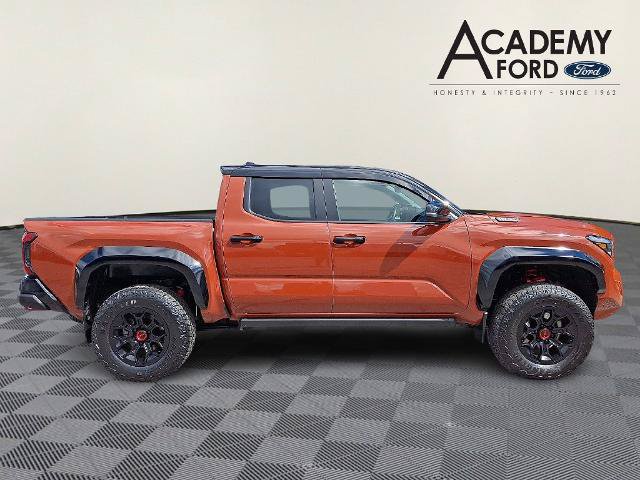Used 2024 Toyota Tacoma TRD Pro AWD/4WD image 7