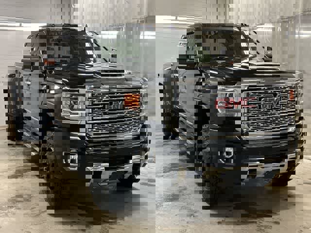 Used 2019 GMC Sierra 3500 Denali image 6
