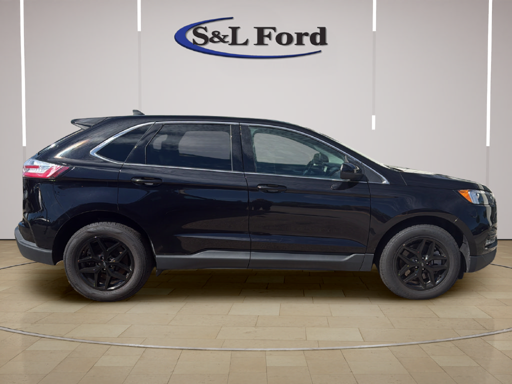 Certified 2024 Ford Edge SEL AWD/4WD image 9