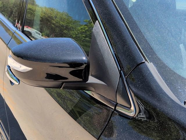 Used 2018 Nissan Sentra SR w/ SR Midnight Edition Package FWD image 13