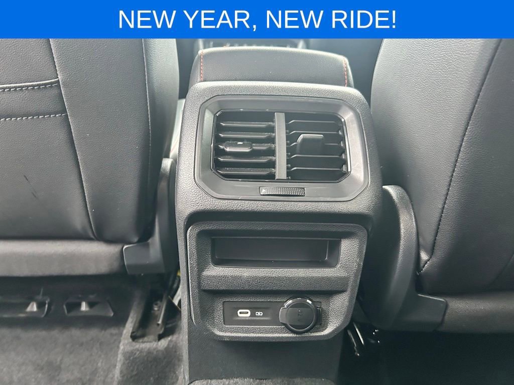 Used 2024 Volkswagen Tiguan Wolfsburg Edition image 23