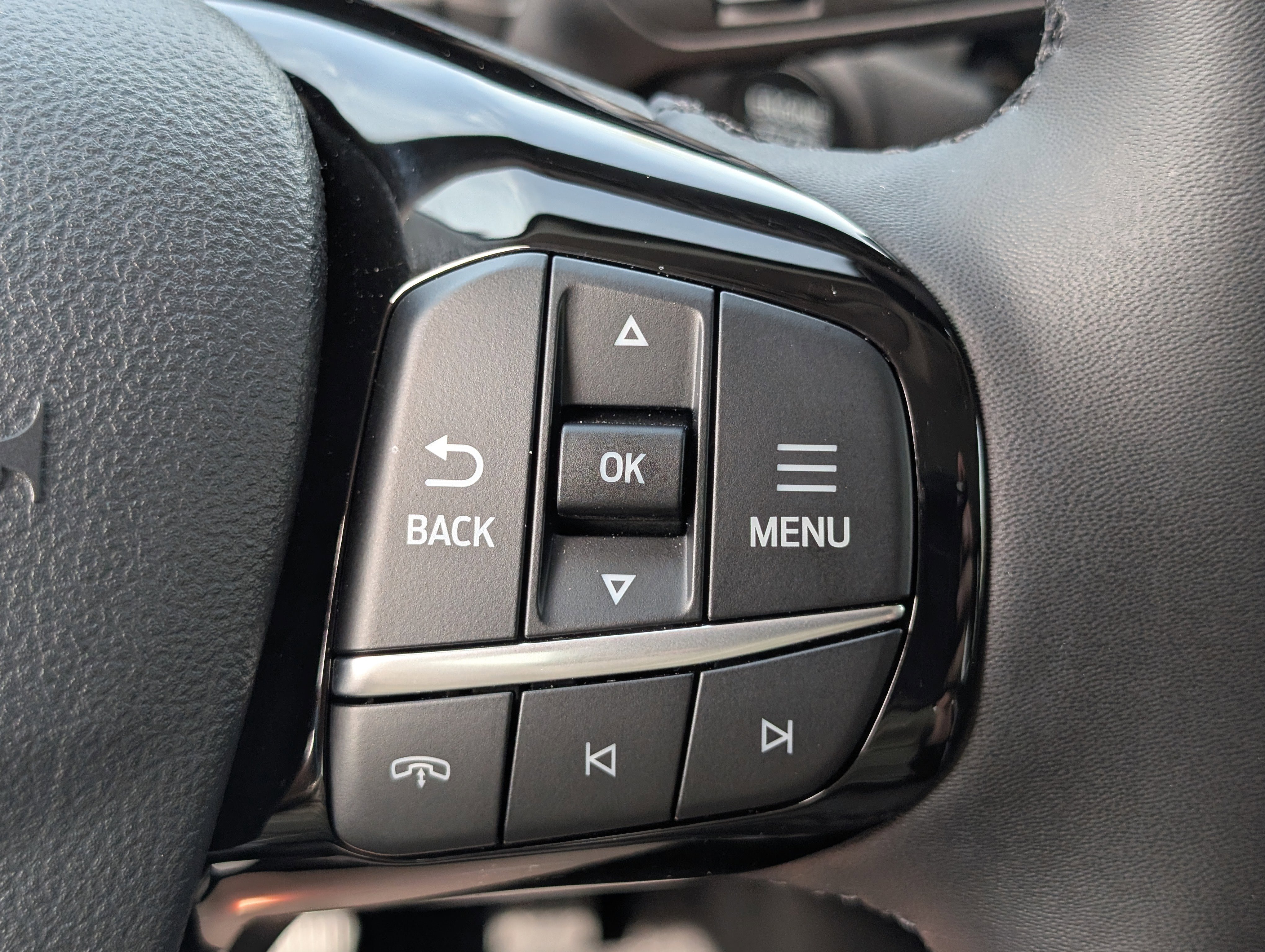 Certified 2024 Ford Escape Active w/ Cold Weather Package FWD image 24