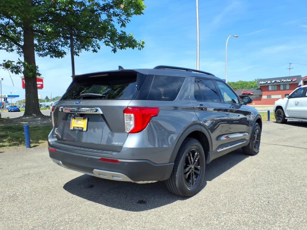 Certified 2024 Ford Explorer XLT w/ Equipment Group 202A AWD/4WD image 6