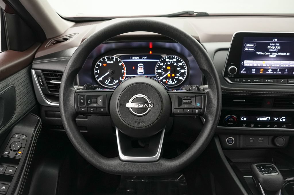 Used 2023 Nissan Rogue SV AWD/4WD image 13