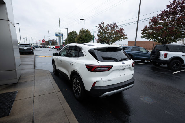 Certified 2025 Ford Escape Platinum w/ Premium Technology Package image 2
