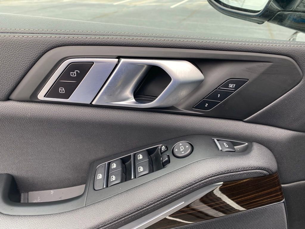 Used 2020 BMW X5 sDrive40i w/ Convenience Package image 11