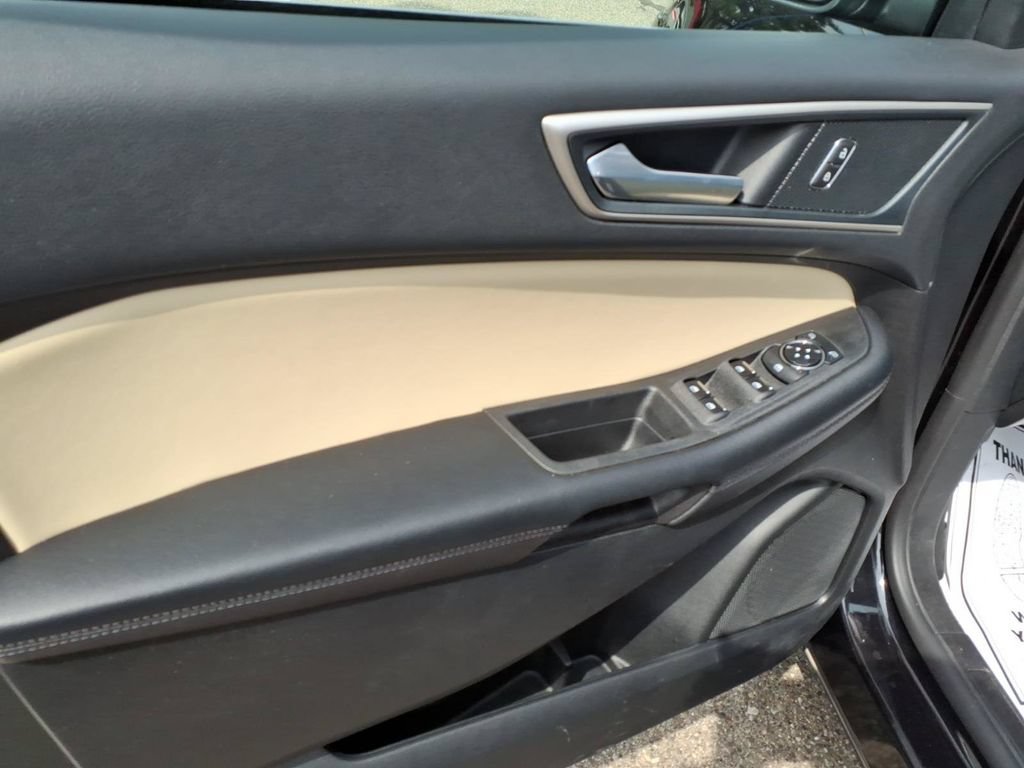 Certified 2024 Ford Edge SEL w/ Convenience Package AWD/4WD image 12