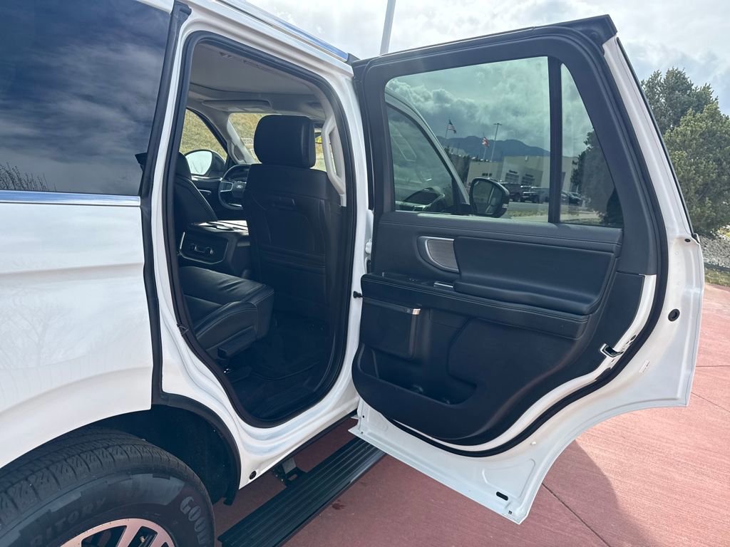 Certified 2025 Ford Expedition Platinum AWD/4WD image 21