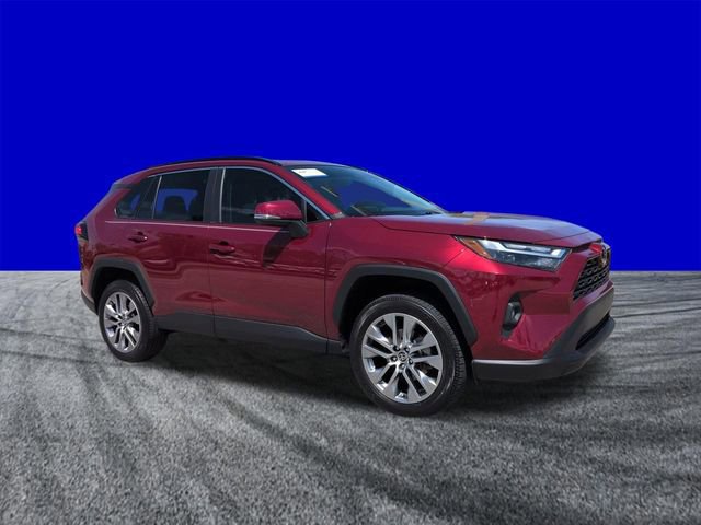 Used 2022 Toyota RAV4 XLE Premium image 8