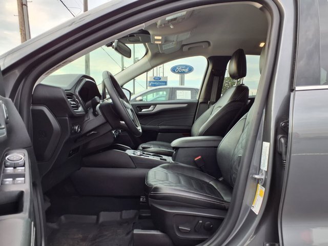 Certified 2023 Ford Escape Platinum w/ Premium Technology Package FWD image 21