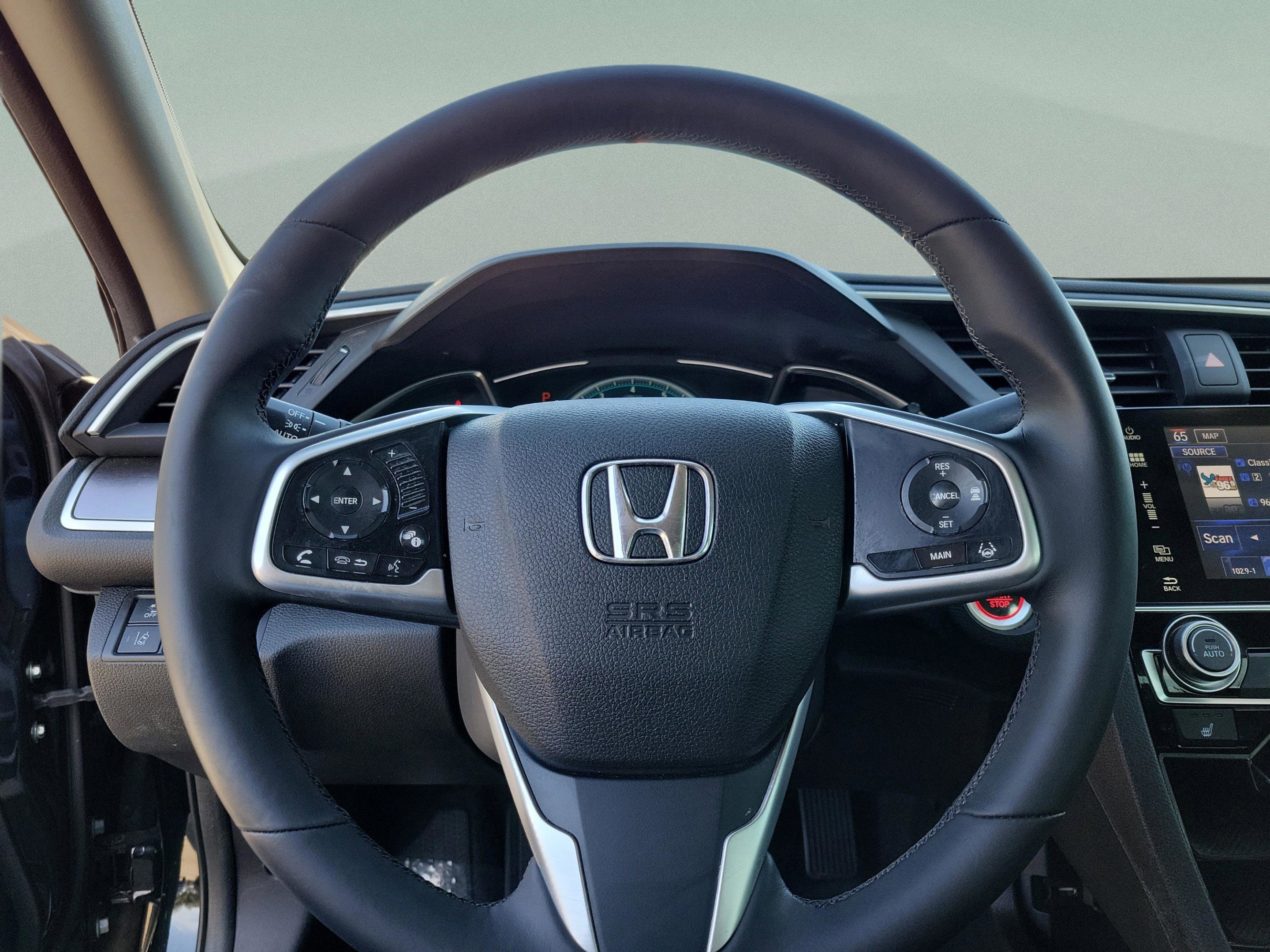 Used 2017 Honda Civic Touring image 11