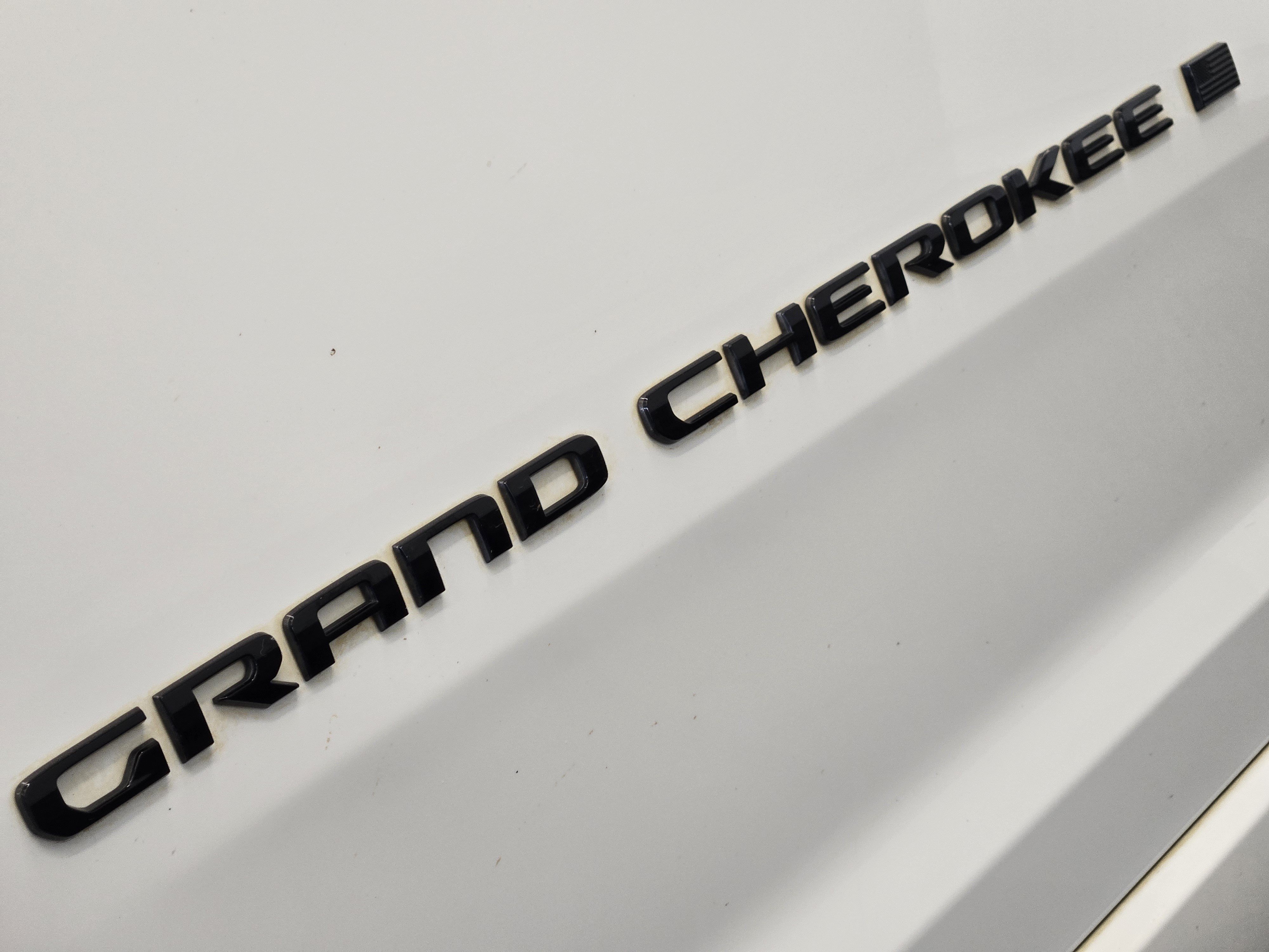 Used 2025 Jeep Grand Cherokee L Summit w/ Obsidian Package AWD/4WD image 13