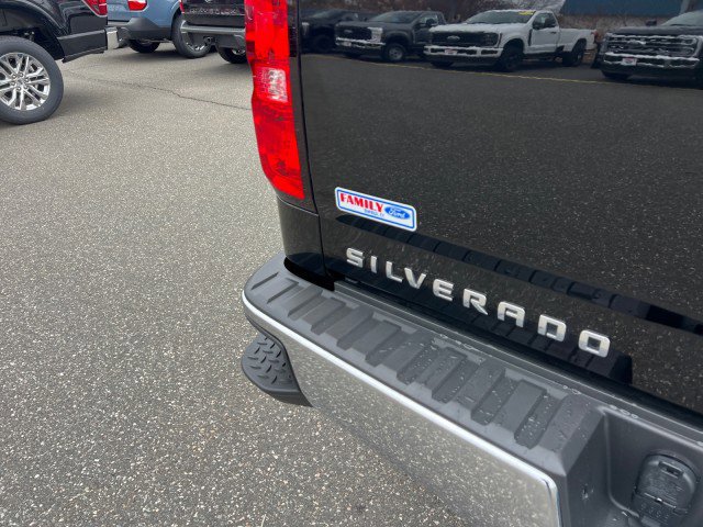 Used 2018 Chevrolet Silverado 1500 LT w/ All Star Edition image 33