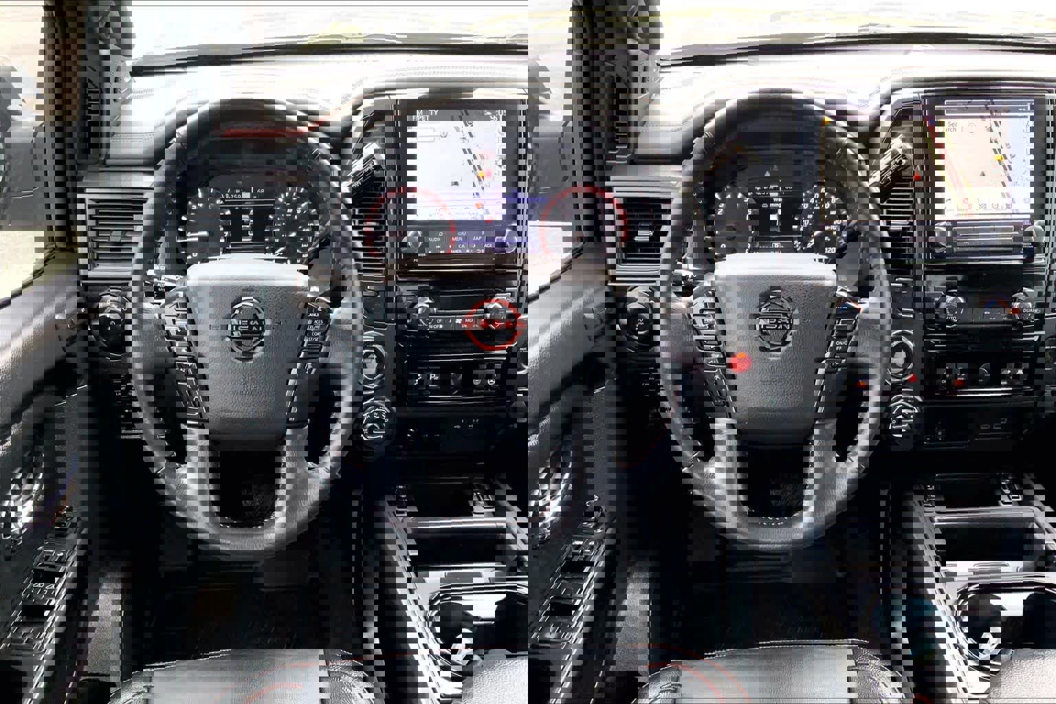 Used 2023 Nissan Titan PRO-4X w/ Pro-4x Convenience Package image 8