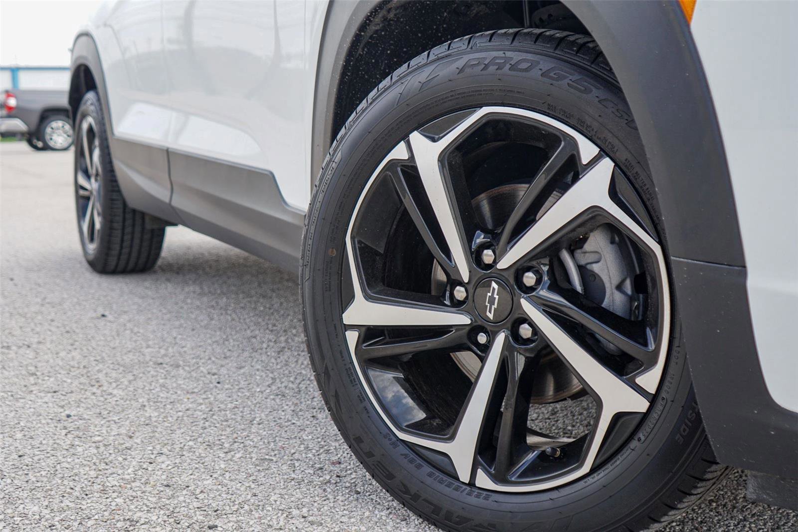 Used 2021 Chevrolet TrailBlazer RS w/ Technology Package FWD image 7