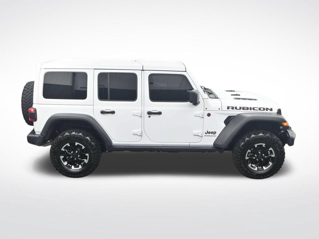 Used 2025 Jeep Wrangler Unlimited Rubicon w/ Convenience Group AWD/4WD image 34