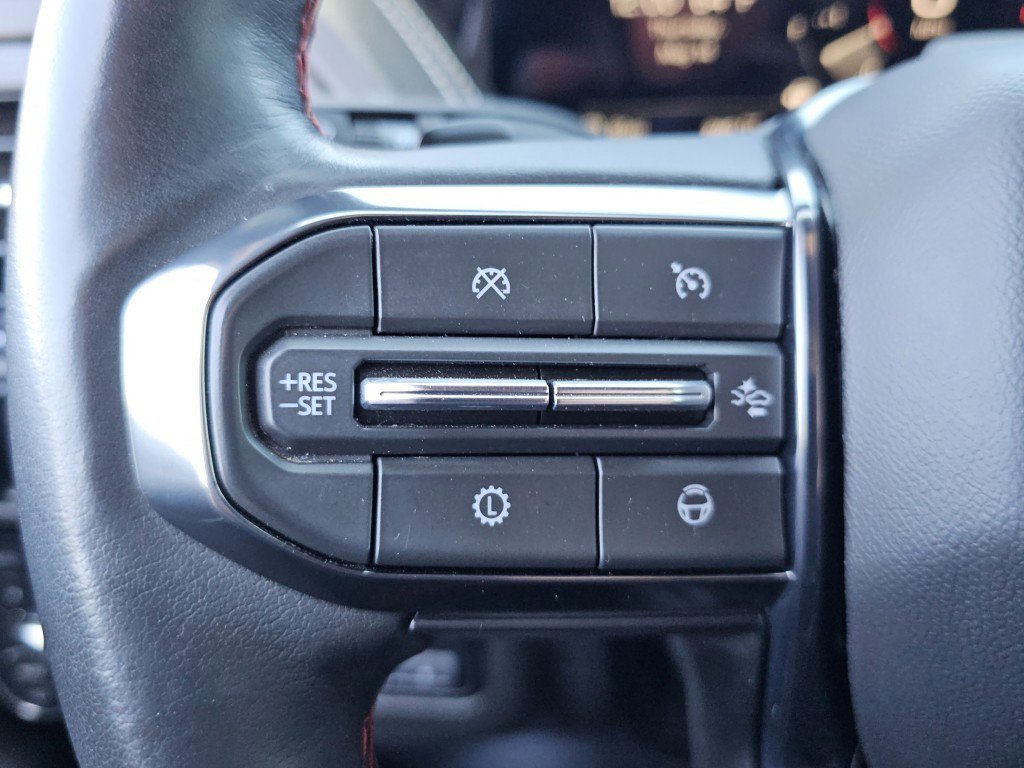 Used 2025 GMC Yukon AT4 Ultimate w/ LPO, Floor Liner Package AWD/4WD image 17