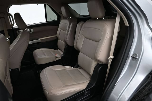 Certified 2023 Ford Explorer Limited w/ Equipment Group 301A RWD image 31