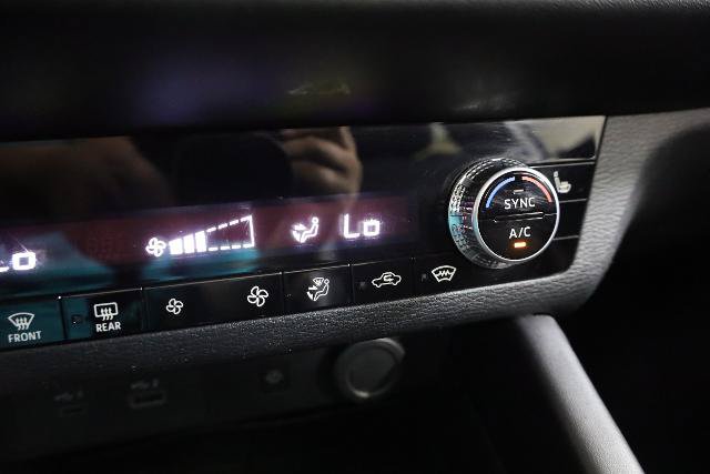 Used 2024 Mitsubishi Outlander SE AWD/4WD image 24
