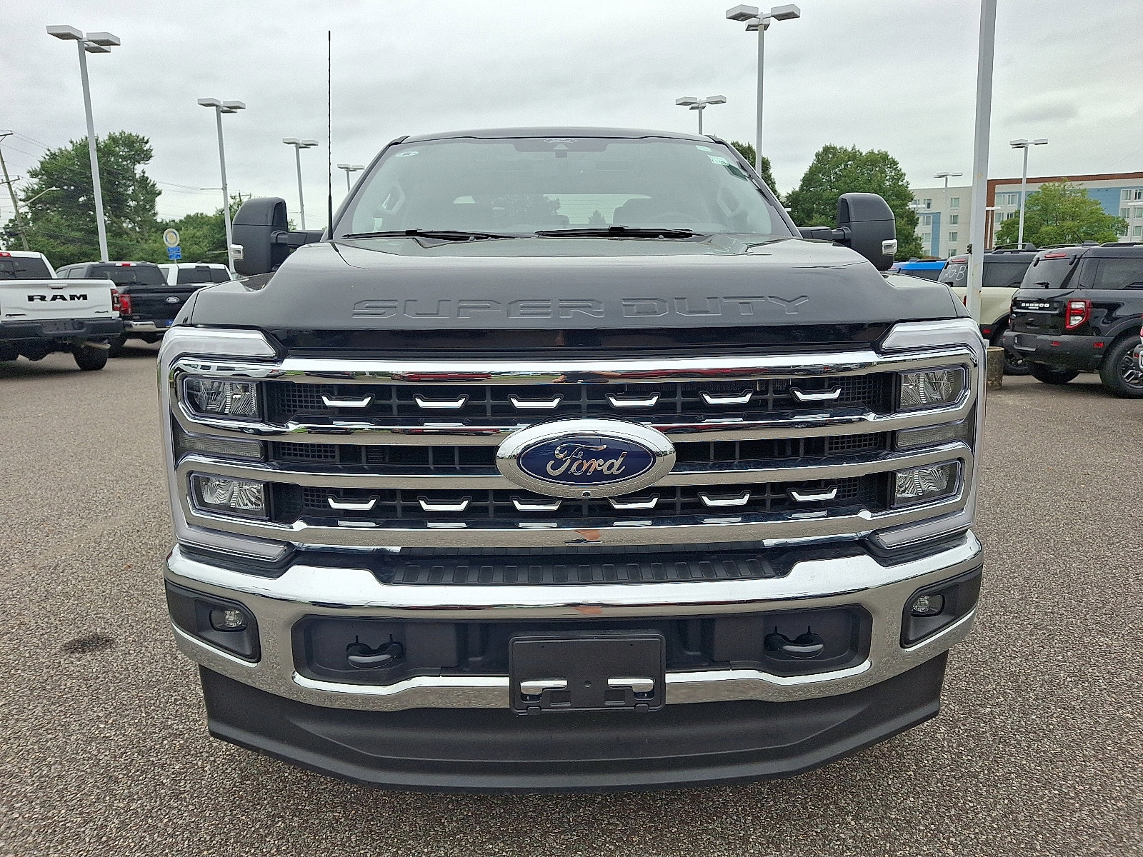 Certified 2025 Ford F350 Lariat image 12