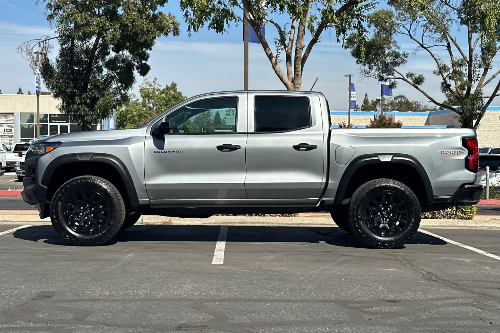 Used 2026 Chevrolet Colorado Trail Boss AWD/4WD image 6