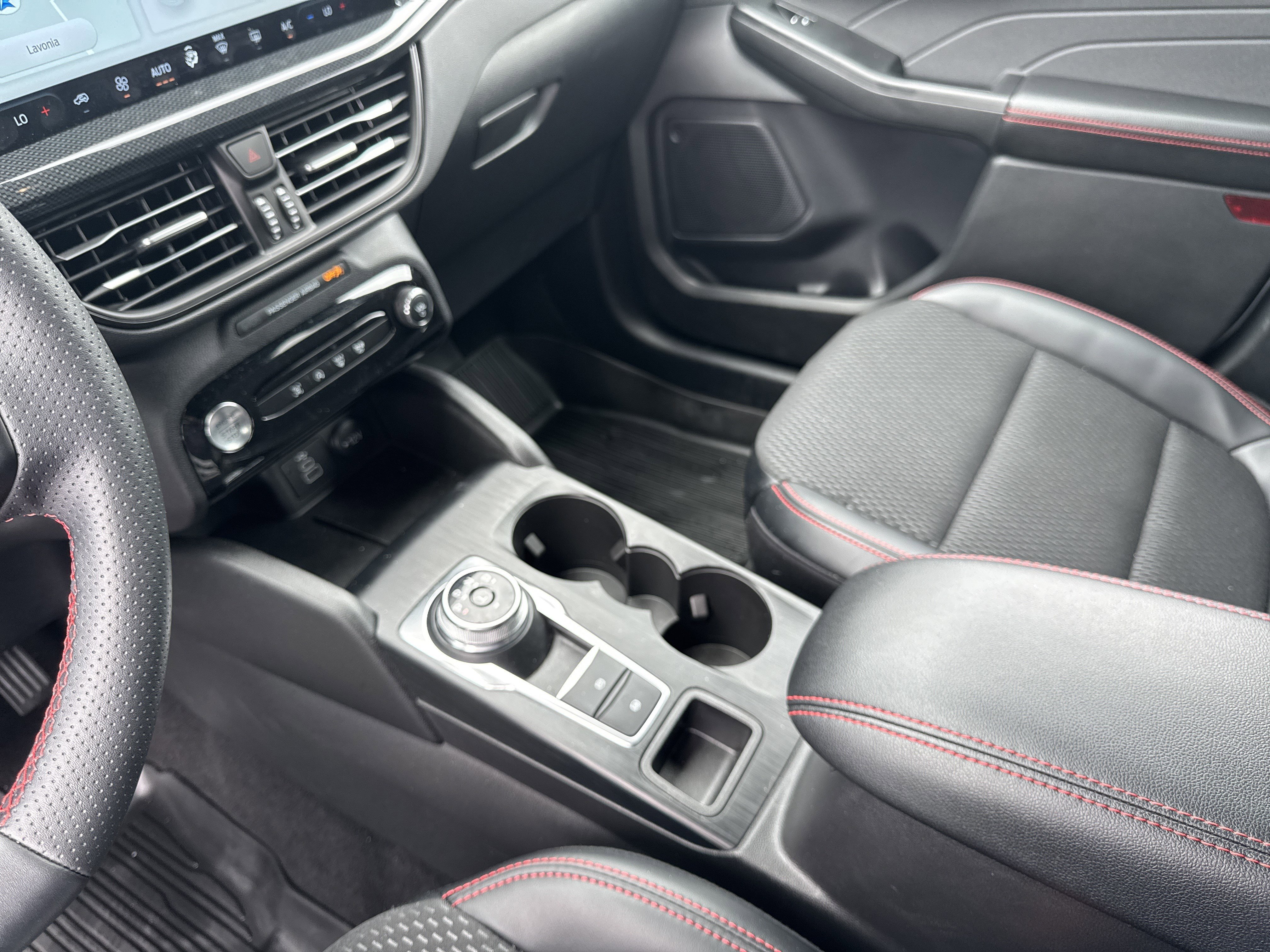 Certified 2025 Ford Escape ST-Line w/ Tech Pack #1 FWD image 32