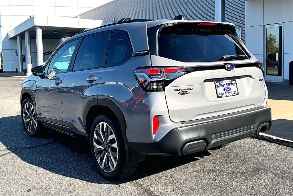 Used 2025 Subaru Forester Touring w/ Popular Package - Touring AWD/4WD image 3
