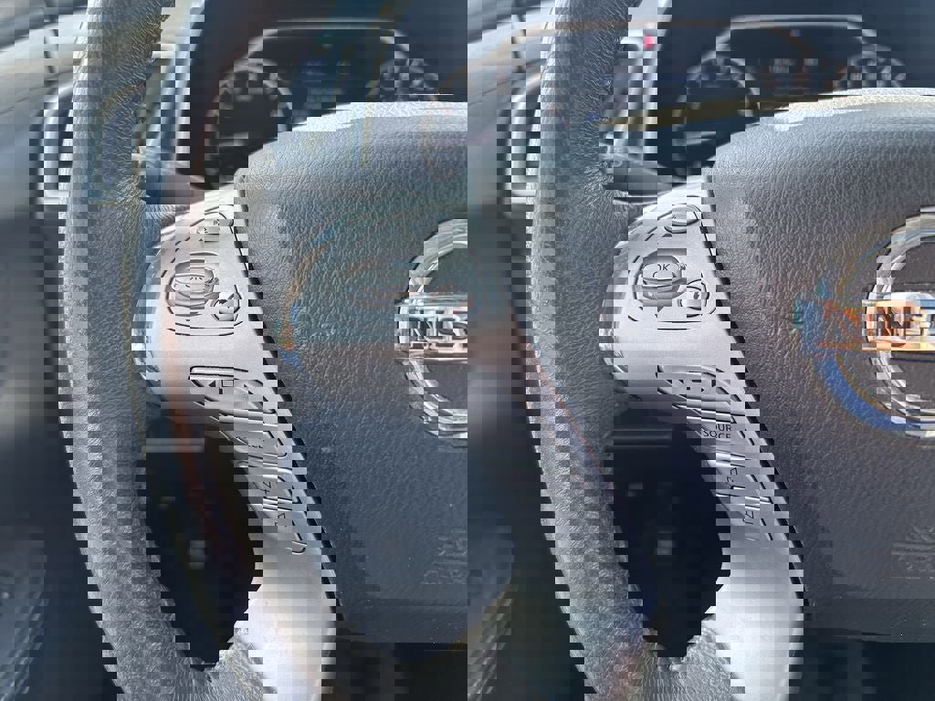 Used 2018 Nissan Murano SV w/ Premium Package image 26